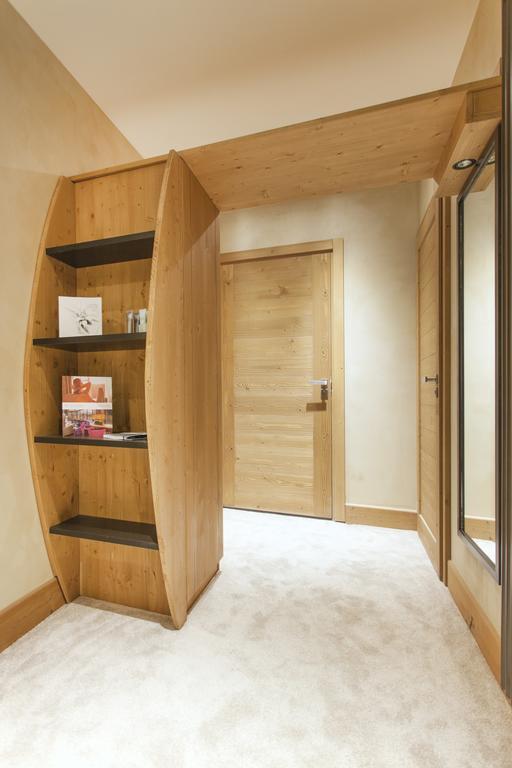 Suite Familiare con Vista Montagna e Servizi dell'Hotel